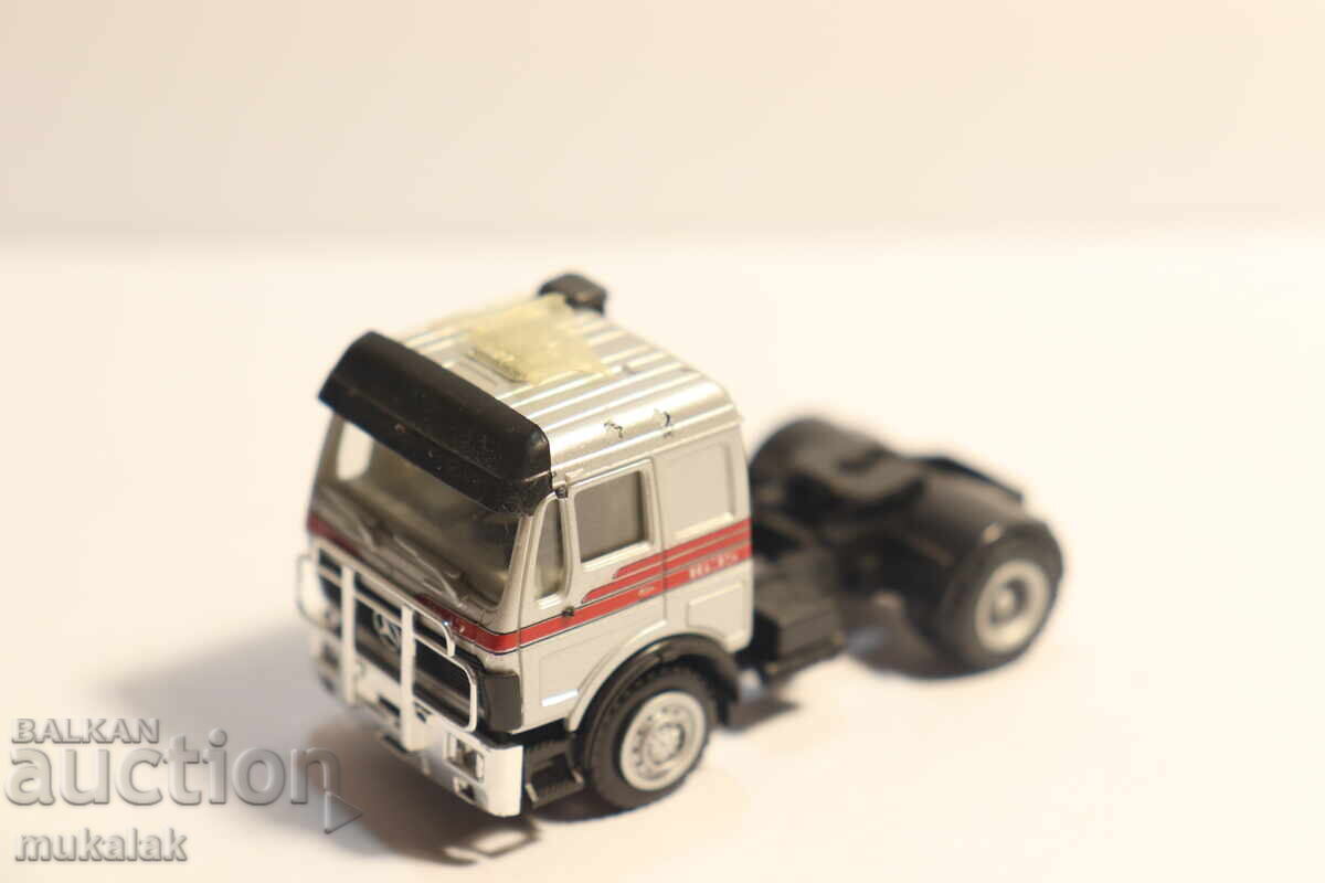 HERPA H0 1/87 MERCEDES CAMION TRACTOR MODEL - 5 HERPA H0 1/87 MERCEDES CAMION TRACTOR MODEL - 5