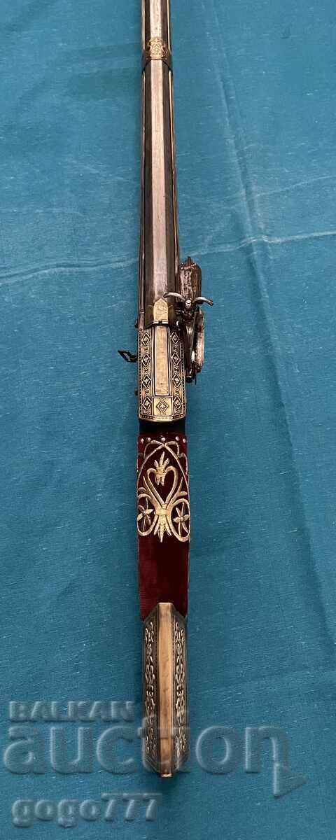 Παράδοση ΣΛΙΒΕΝΣΚΑ ΜΠΟΪΛΙΑ