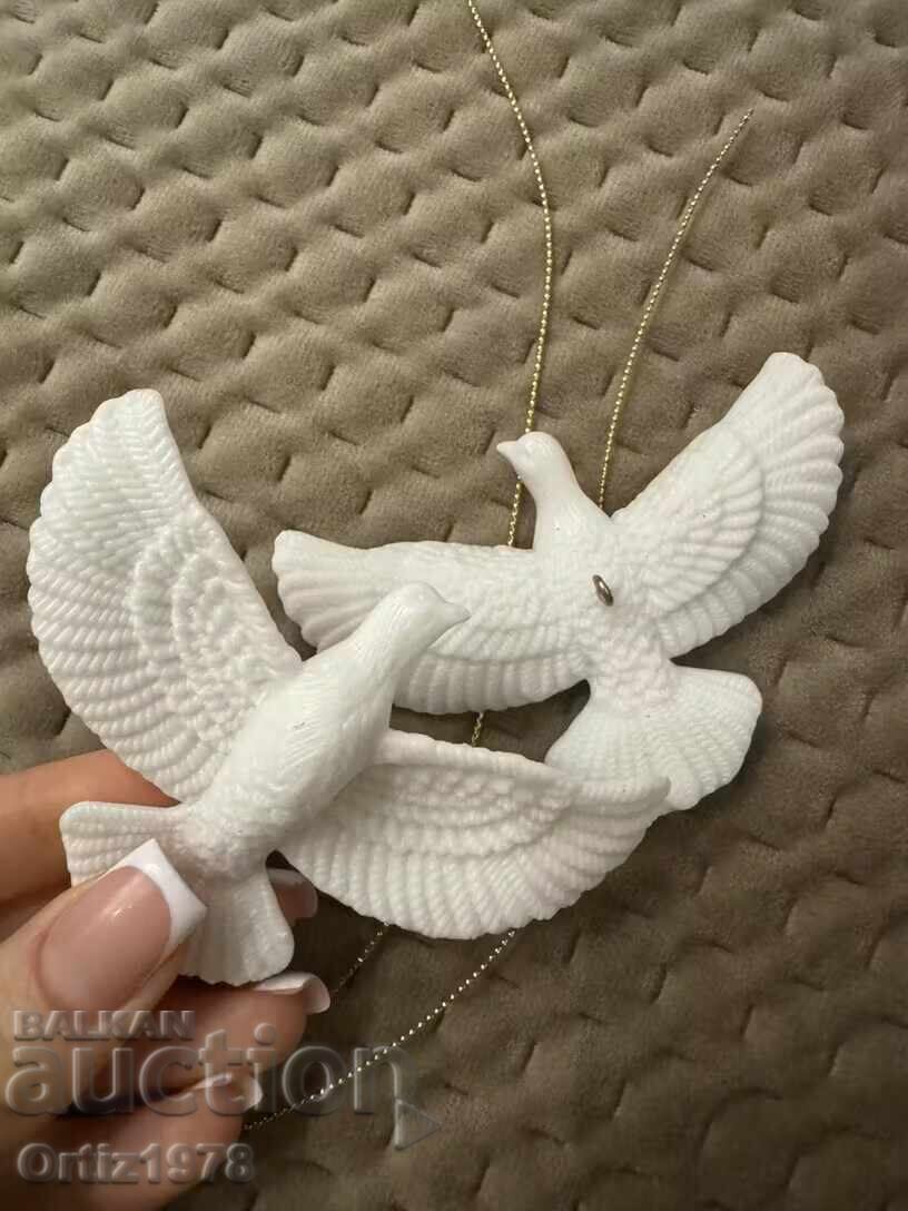 Păsări de curte din "Singur Acasă" Cadou prețios pentru o persoană dragă! cu preț 16.00 BGN | € 8.18