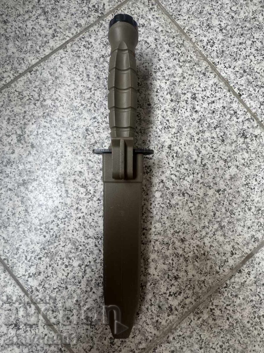 Στρατιωτικό μαχαίρι