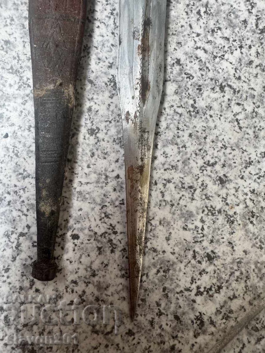 Ένα παλιό στιλέτο - 7 Ένα παλιό στιλέτο - 7