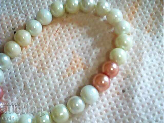 Beautiful pearl bracelet with price 15.00 BGN | € 7.67 Beautiful pearl bracelet with price 15.00 BGN | € 7.67
