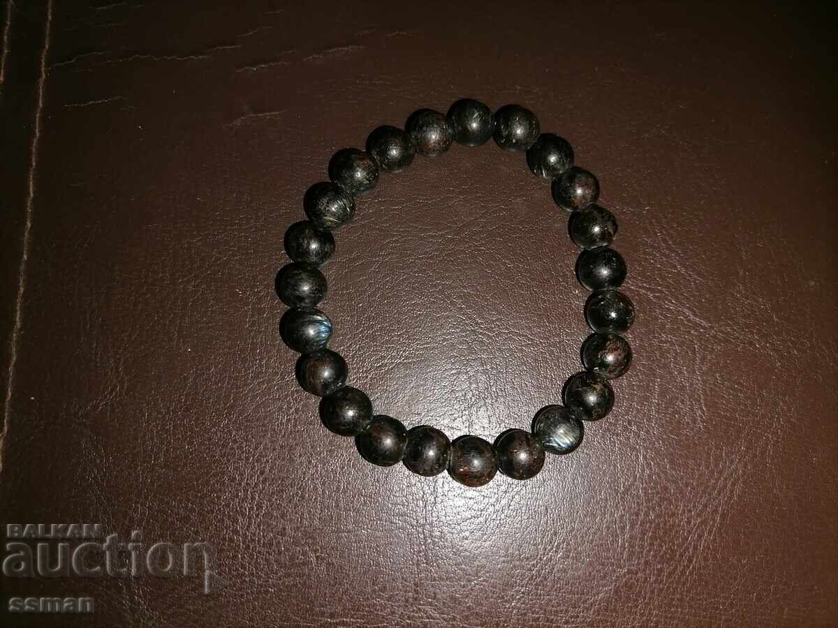 Auction Women's bracelet made of nummite nummite beads, 8 mm each Auction Women's bracelet made of nummite nummite beads, 8 mm each