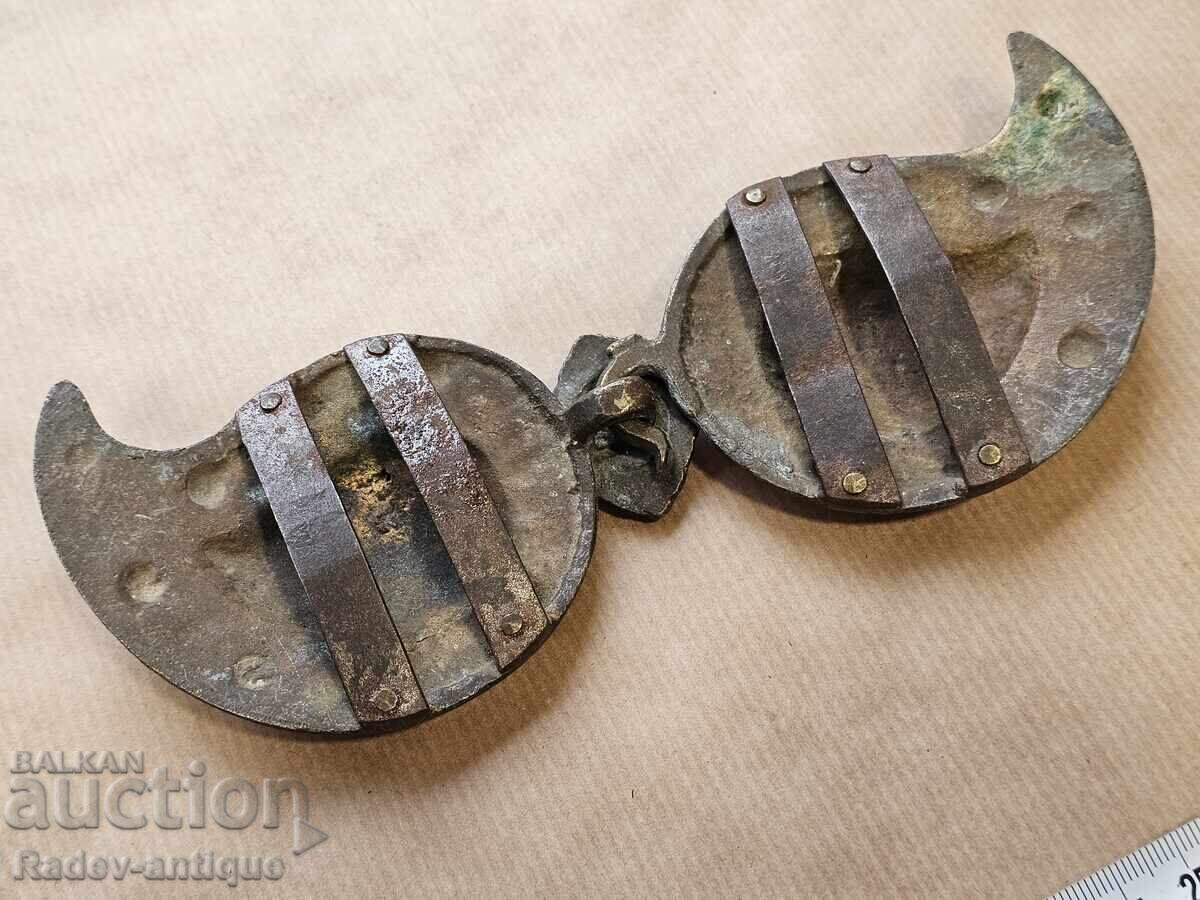 Livrarea Vechi paftale turnate, de renaștere bulgărească Livrarea Vechi paftale turnate, de renaștere bulgărească