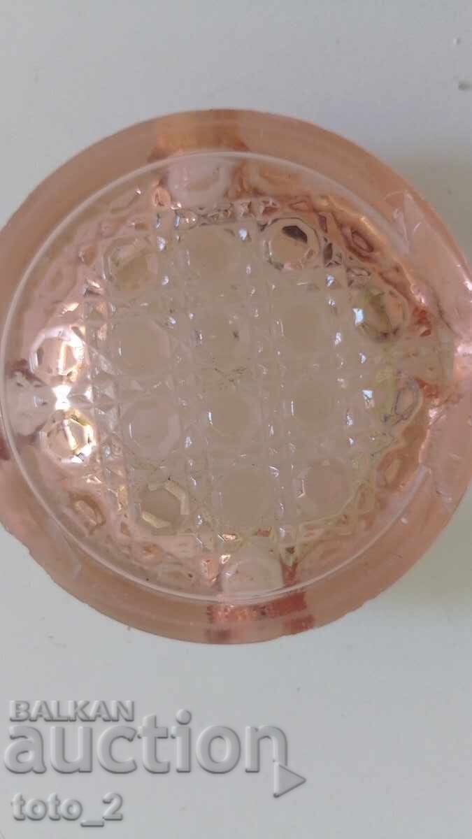 SCRUMIERĂ sticlă colorată cu preț 10.00 BGN | € 5.11 SCRUMIERĂ sticlă colorată cu preț 10.00 BGN | € 5.11