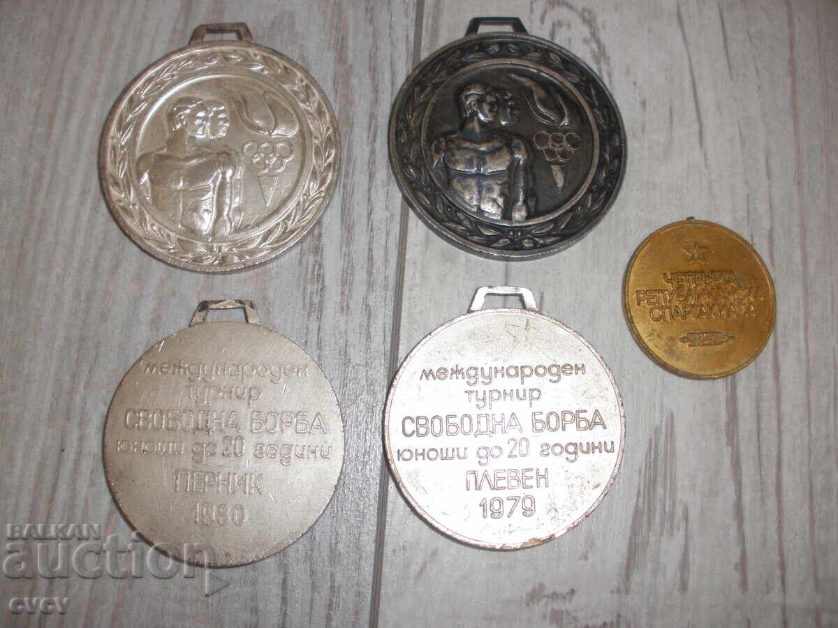 Μετάλλια-Αθλητικά-πάλη-5 τμχ - Β.Ζ.Τ με τιμή 0.01 BGN | € 0.01 Μετάλλια-Αθλητικά-πάλη-5 τμχ - Β.Ζ.Τ με τιμή 0.01 BGN | € 0.01