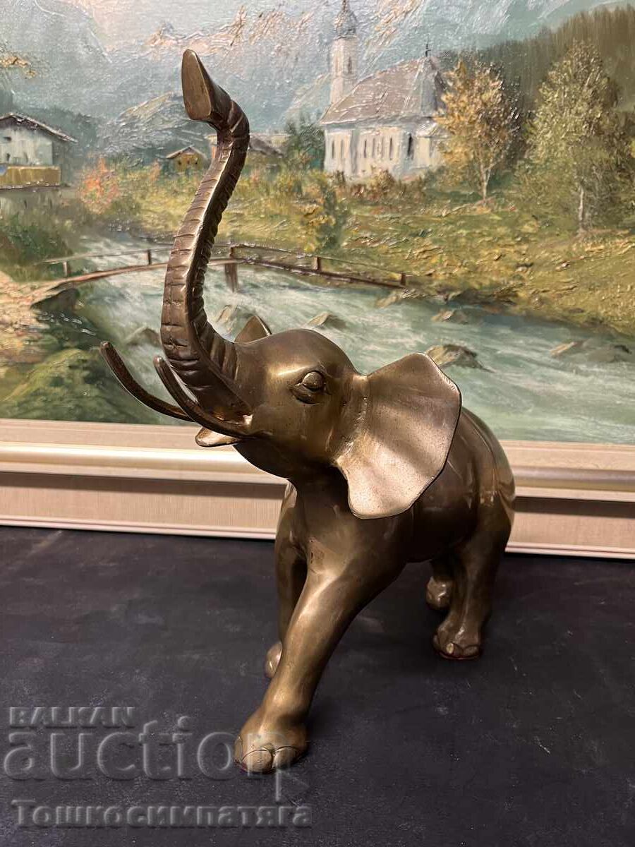 Δημοπρασία Μεγάλος, χάλκινος ελέφαντας Δημοπρασία Μεγάλος, χάλκινος ελέφαντας