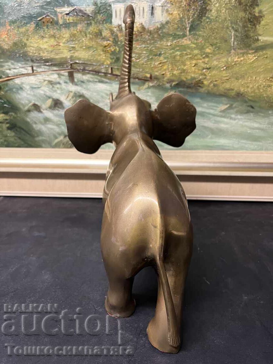 Μεγάλος, χάλκινος ελέφαντας - 5 Μεγάλος, χάλκινος ελέφαντας - 5