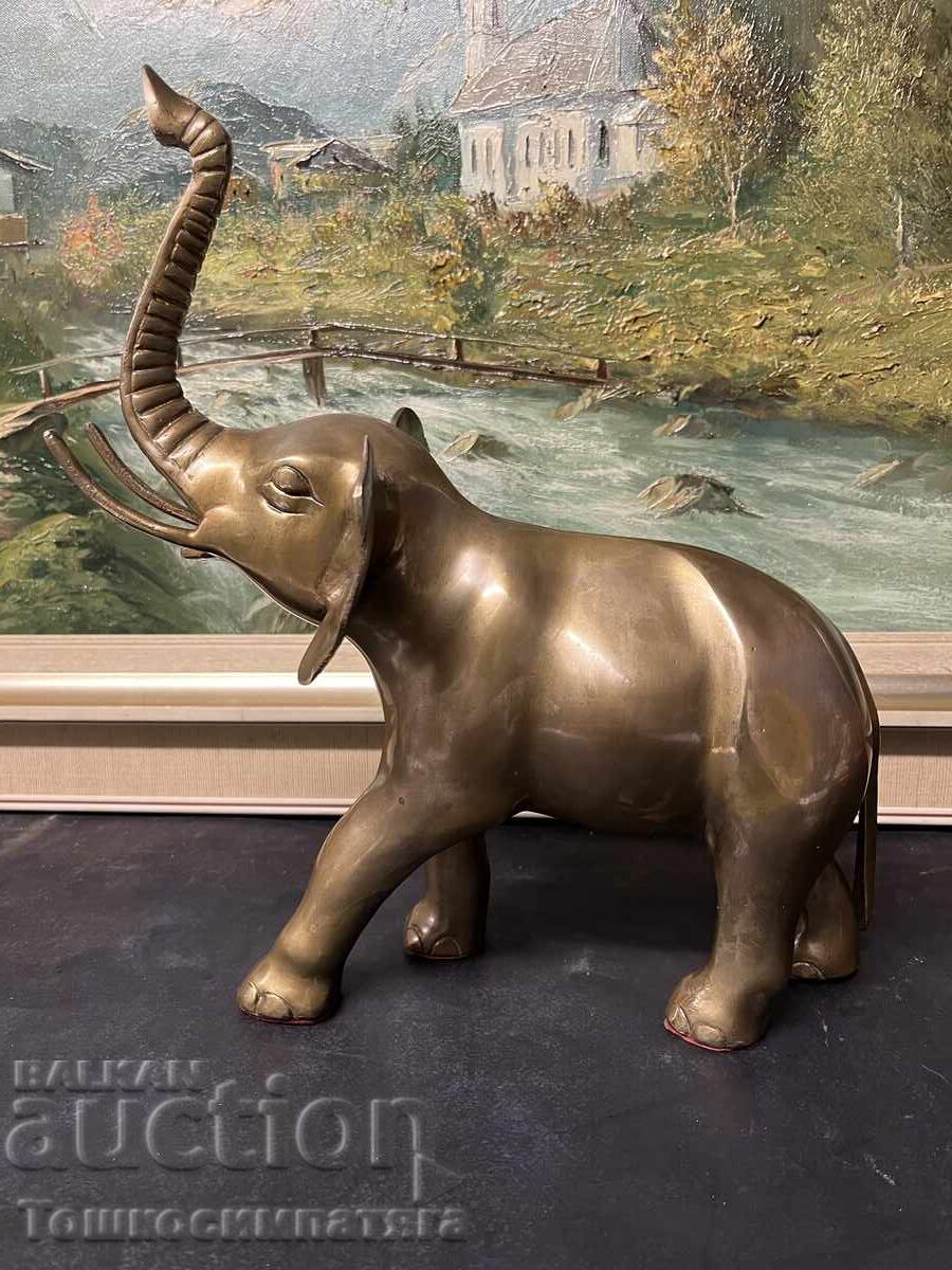 Μεγάλος, χάλκινος ελέφαντας - 7 Μεγάλος, χάλκινος ελέφαντας - 7