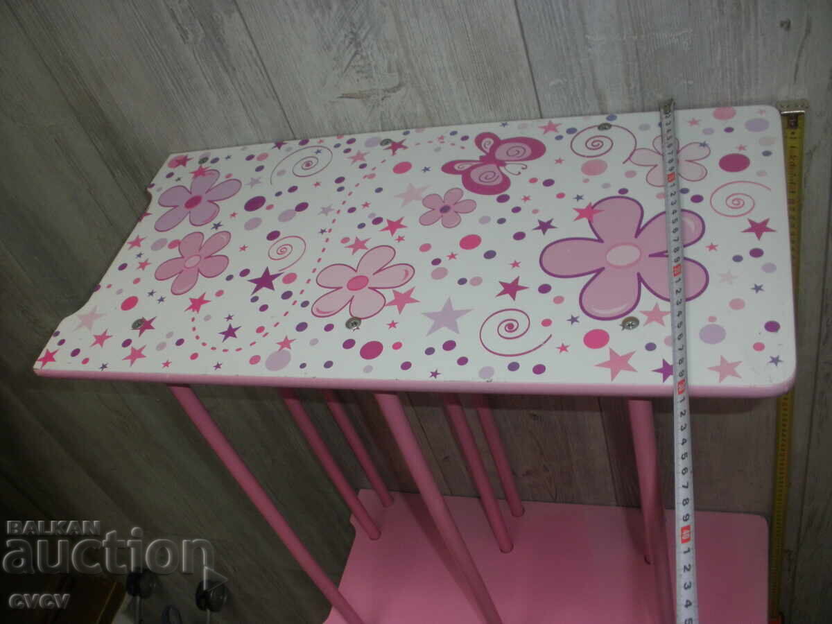Auction  Shelf - toy rack - pink - B.Z.C