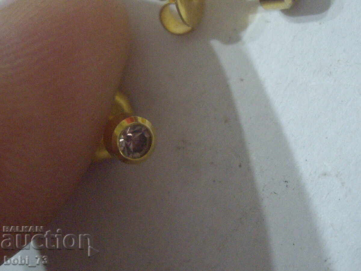 Παράδοση Μικρά σκουλαρίκια