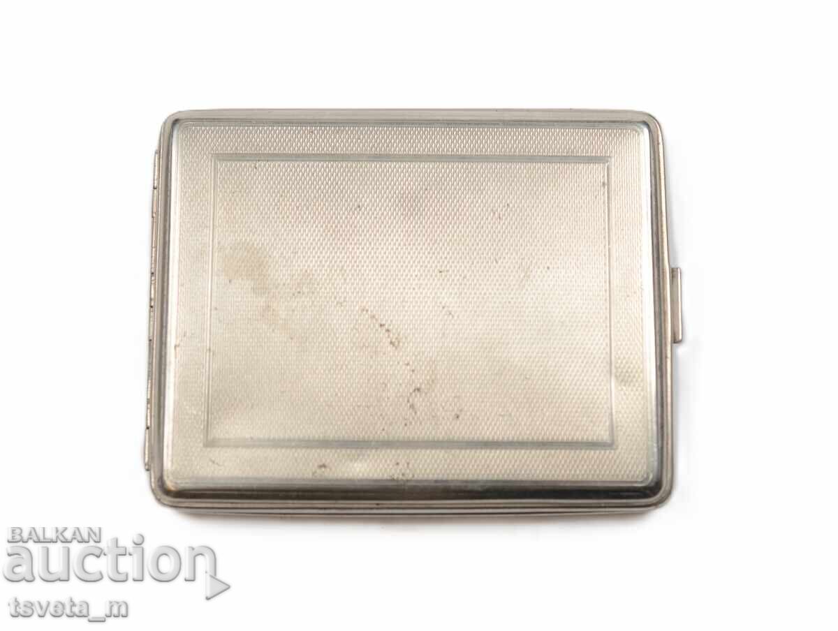 Metal snuffbox with price 6.00 BGN | € 3.07 Metal snuffbox with price 6.00 BGN | € 3.07