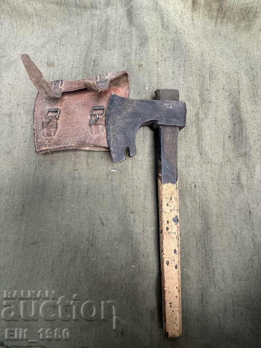 Soldier's hatchet
