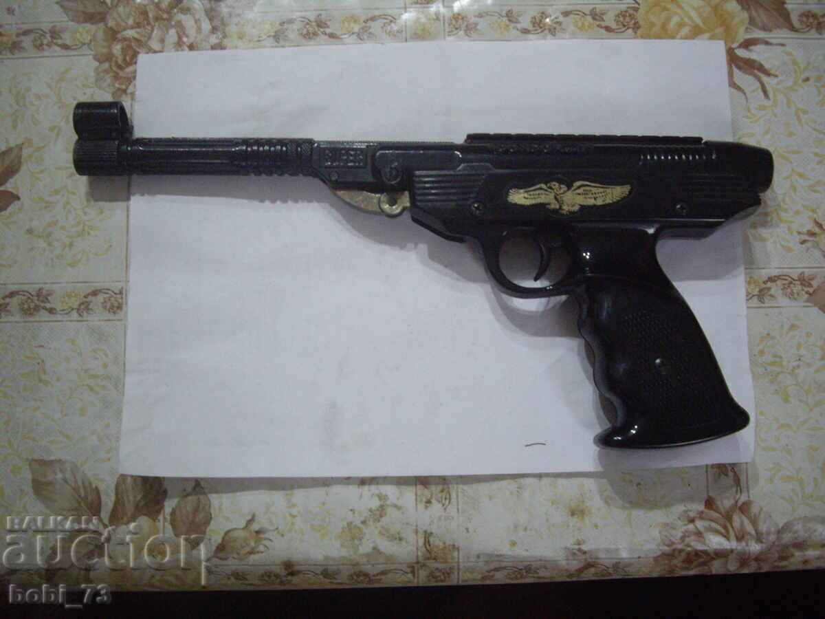 Air pistol Air pistol