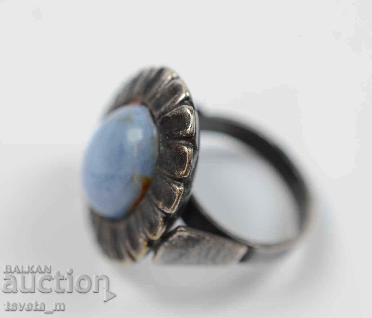 Δημοπρασία Ενα δαχτυλίδι Δημοπρασία Ενα δαχτυλίδι