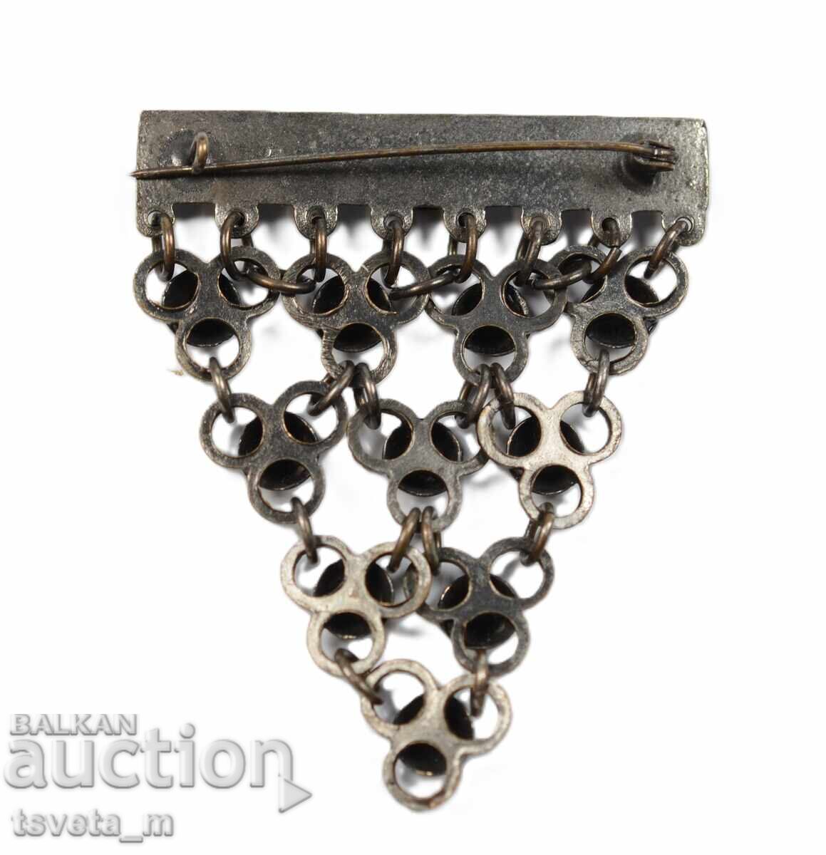 Brosa antica cu preț 9.00 BGN | € 4.60 Brosa antica cu preț 9.00 BGN | € 4.60