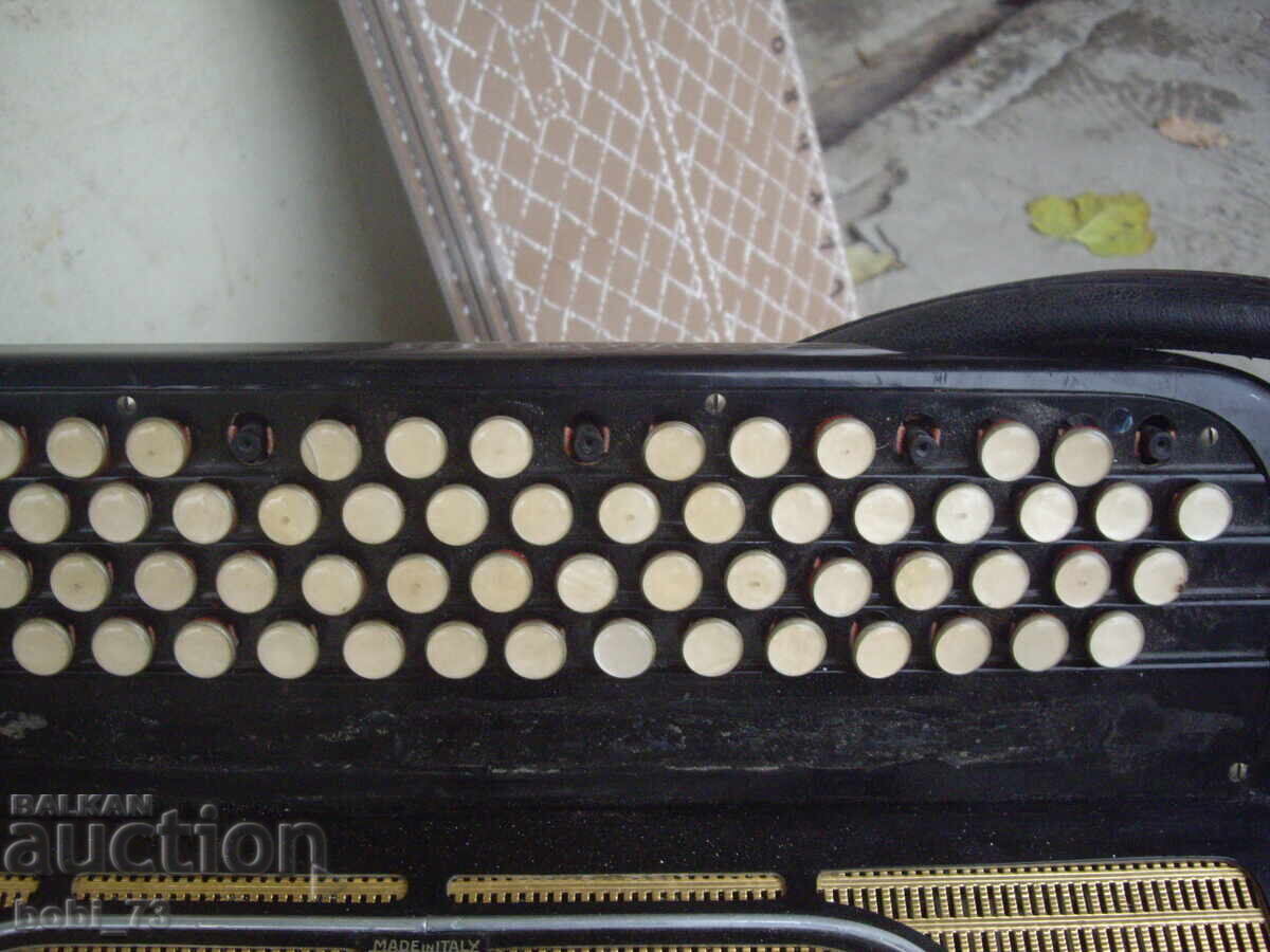 Old Italian Accordion with price 400.00 BGN | € 204.52 Old Italian Accordion with price 400.00 BGN | € 204.52