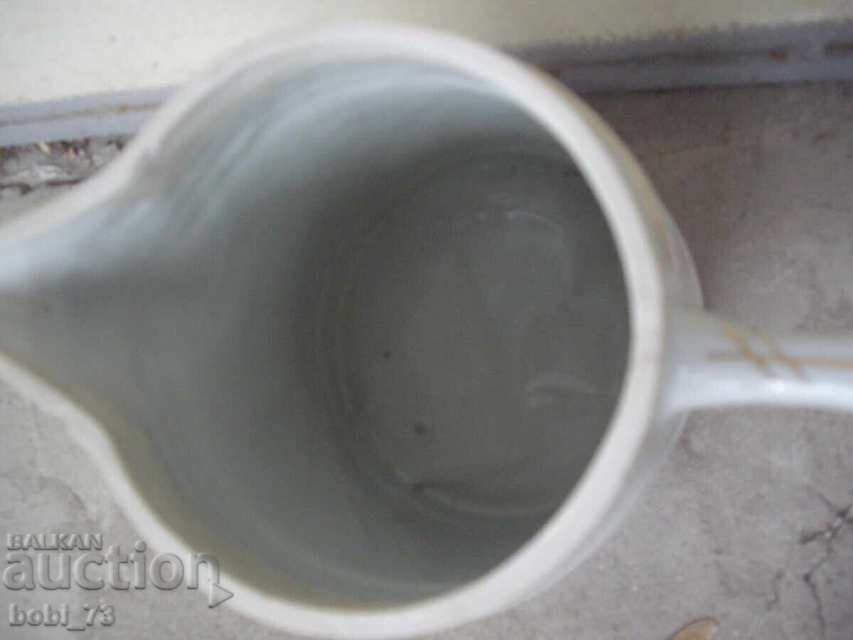 Стара голяма порцеланова кана. с цена 50.00 лв. | € 25.56