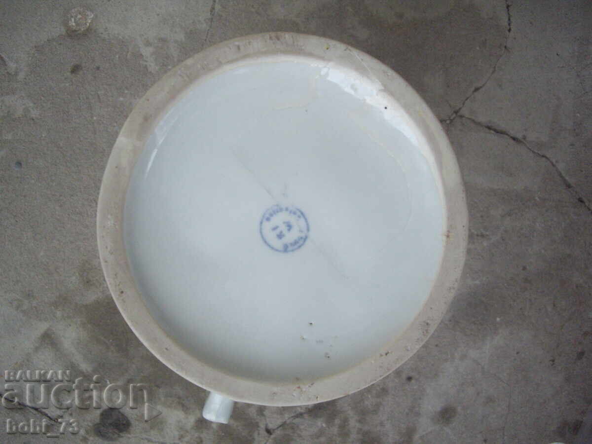 Аукцион Стара голяма порцеланова кана.