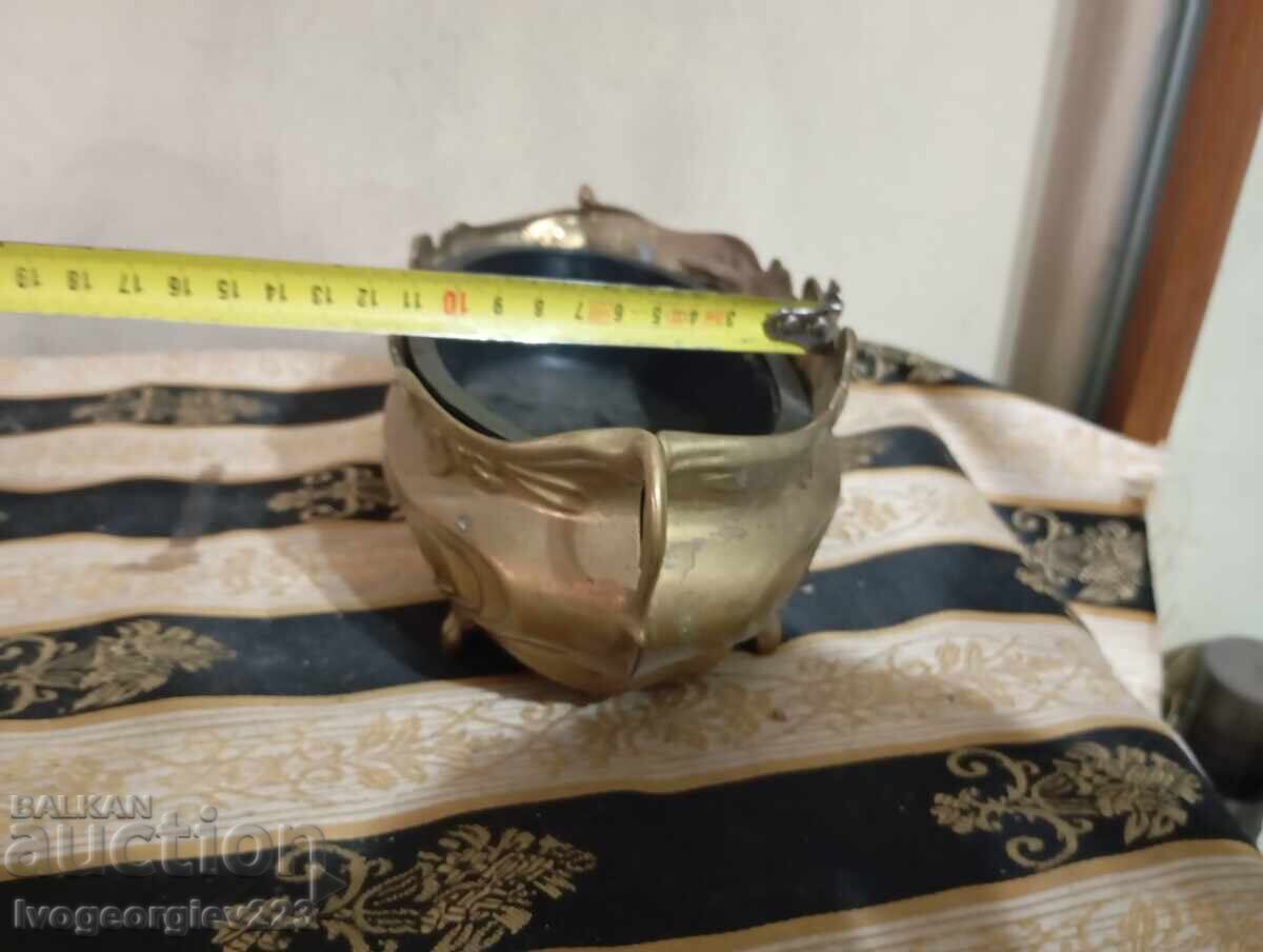 Аукцион барокова жардиниера Аукцион барокова жардиниера