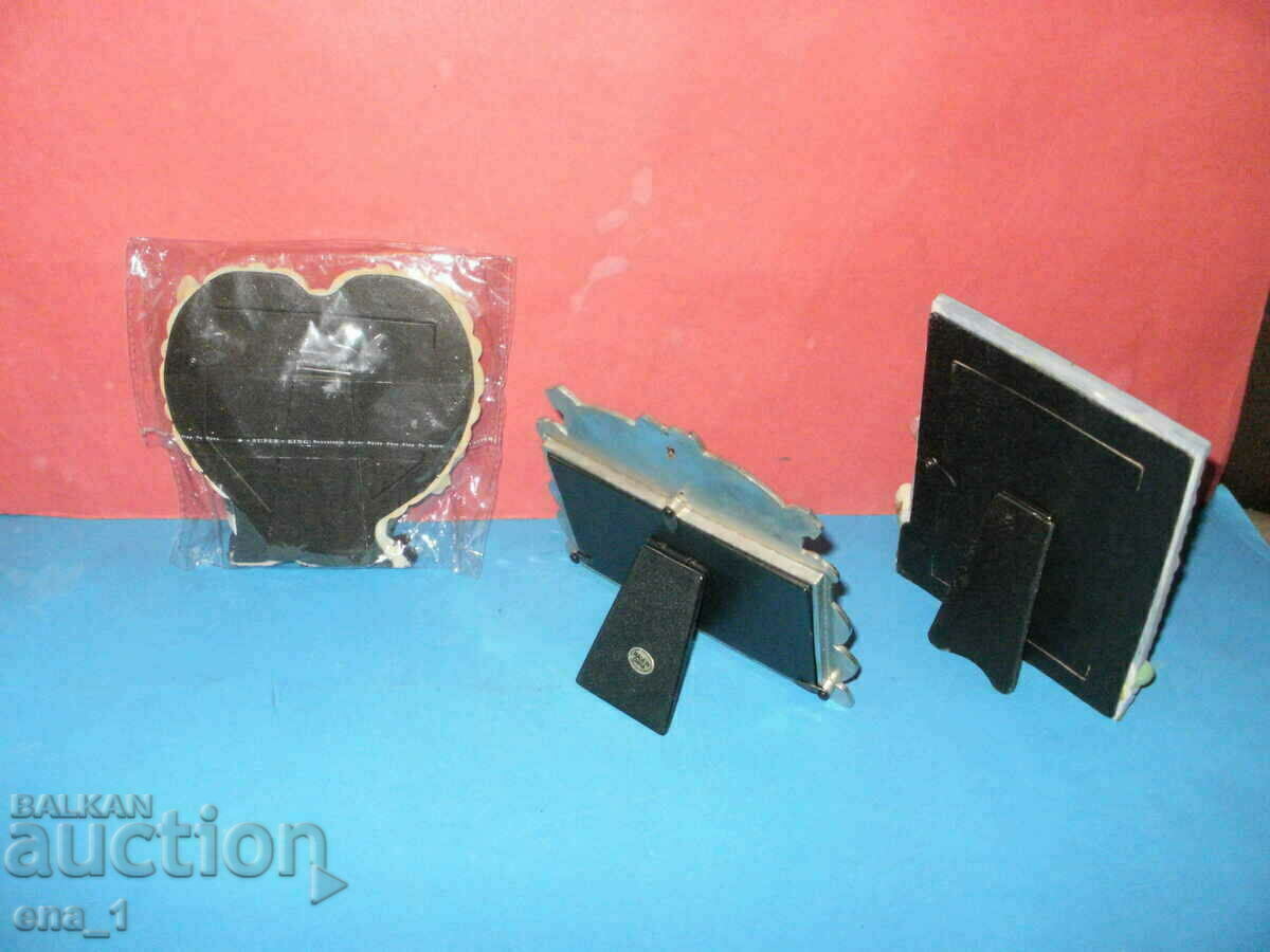 Lot de 3 rame foto nefolosite format 9x13cm cu preț 12.00 BGN | € 6.14 Lot de 3 rame foto nefolosite format 9x13cm cu preț 12.00 BGN | € 6.14
