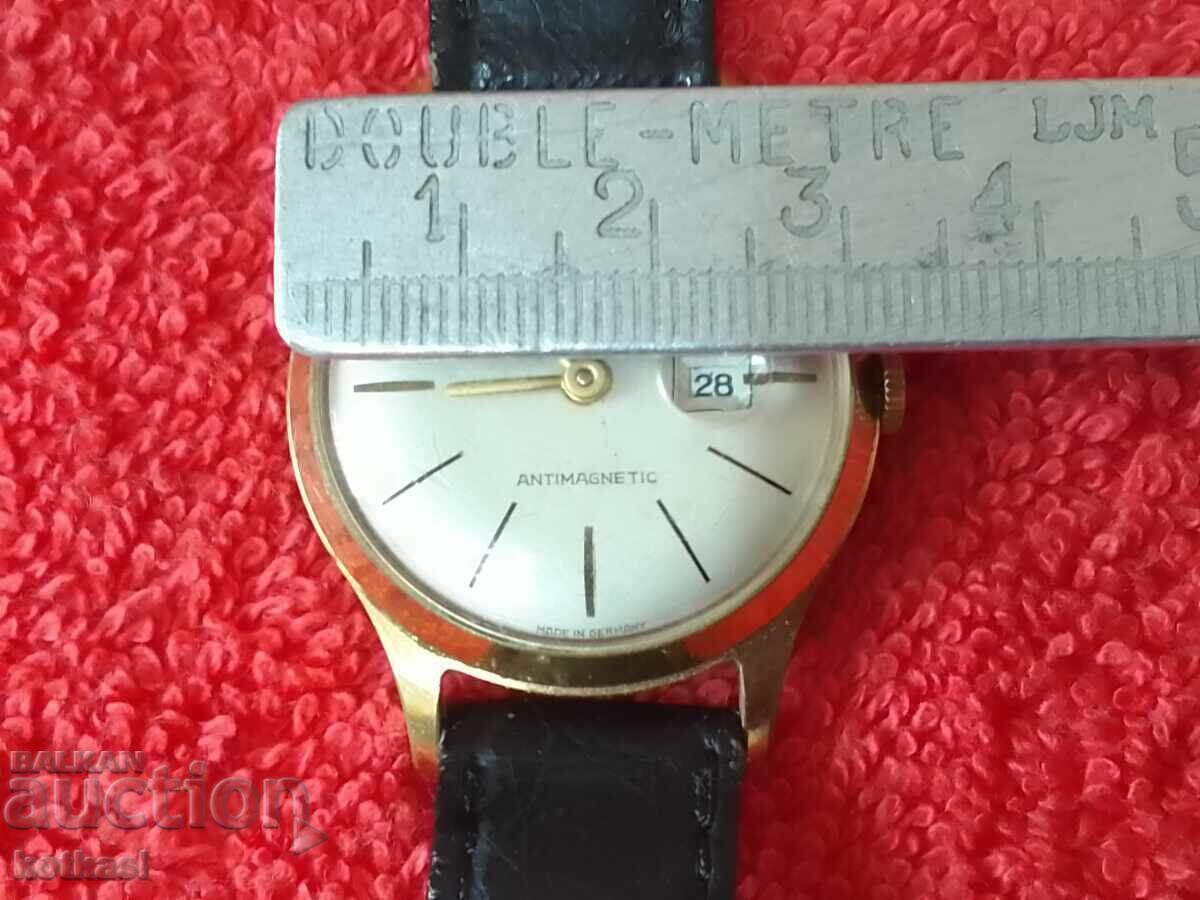 Delivery of Vintage Hand-Wound Men's Mechanical Gold-Plated Watch Kienzle German Delivery of Vintage Hand-Wound Men's Mechanical Gold-Plated Watch Kienzle German
