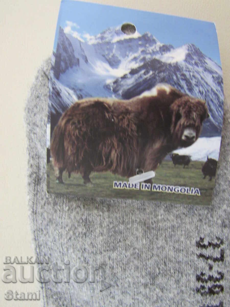 Машинно плетени чорапи от вълна от як размер 37-39 с цена 21.00 лв. | € 10.74 Машинно плетени чорапи от вълна от як размер 37-39 с цена 21.00 лв. | € 10.74