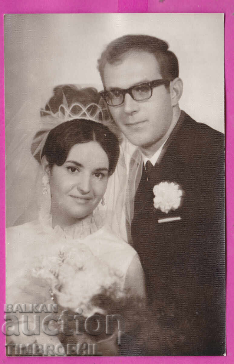 Auction  316775 / Wedding photo Beautiful bride and Groom