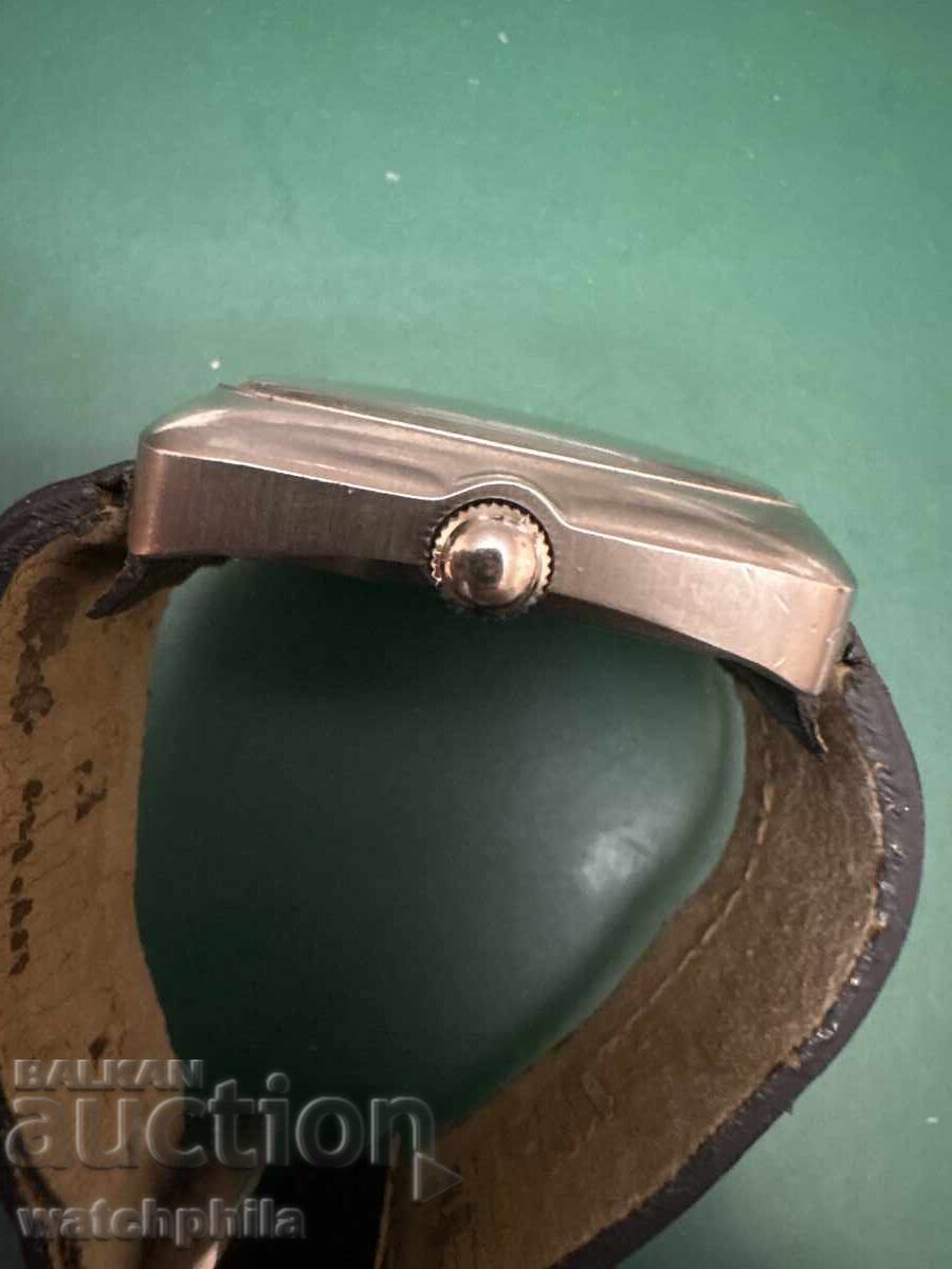 Delivery of MF Quartz Interesting Men's Watch. Works Delivery of MF Quartz Interesting Men's Watch. Works