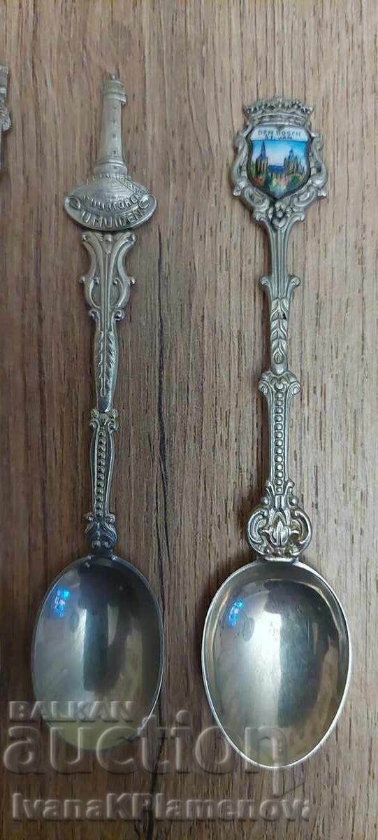 Delivery of Spoons for collectors, 4 pieces