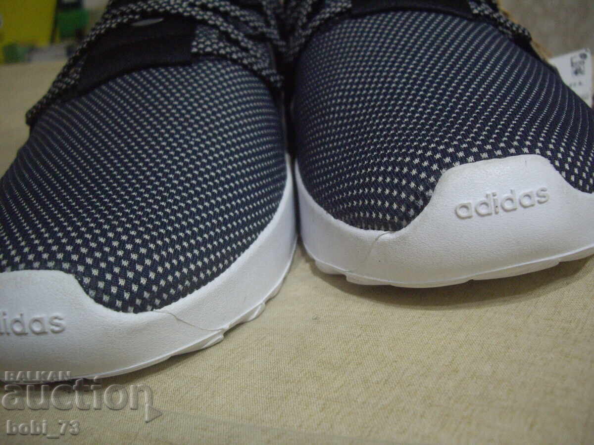 Brand new, original Adidas sneakers - 7 Brand new, original Adidas sneakers - 7