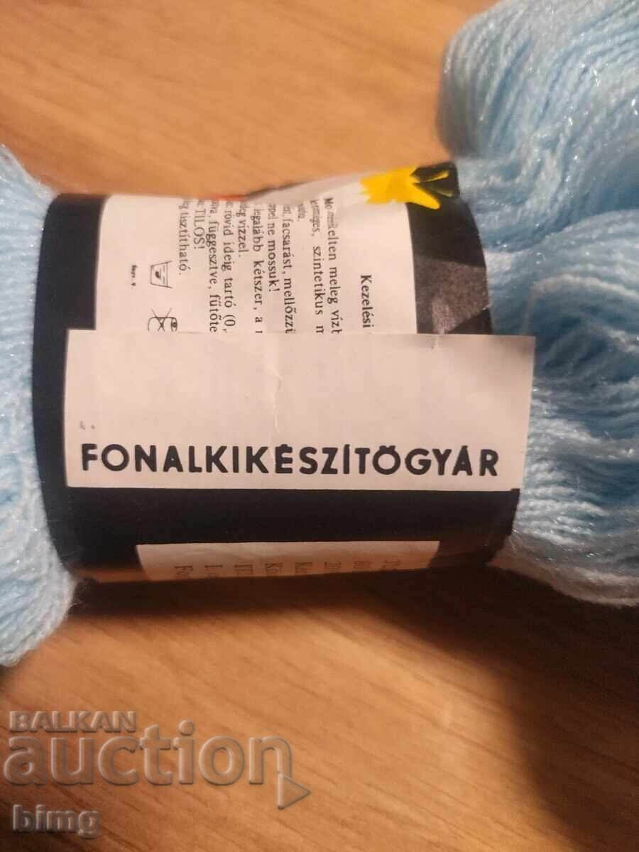 Licitație Lot de 3x50g fir de tricotat albastru deschis Fonalkikeszitogyar