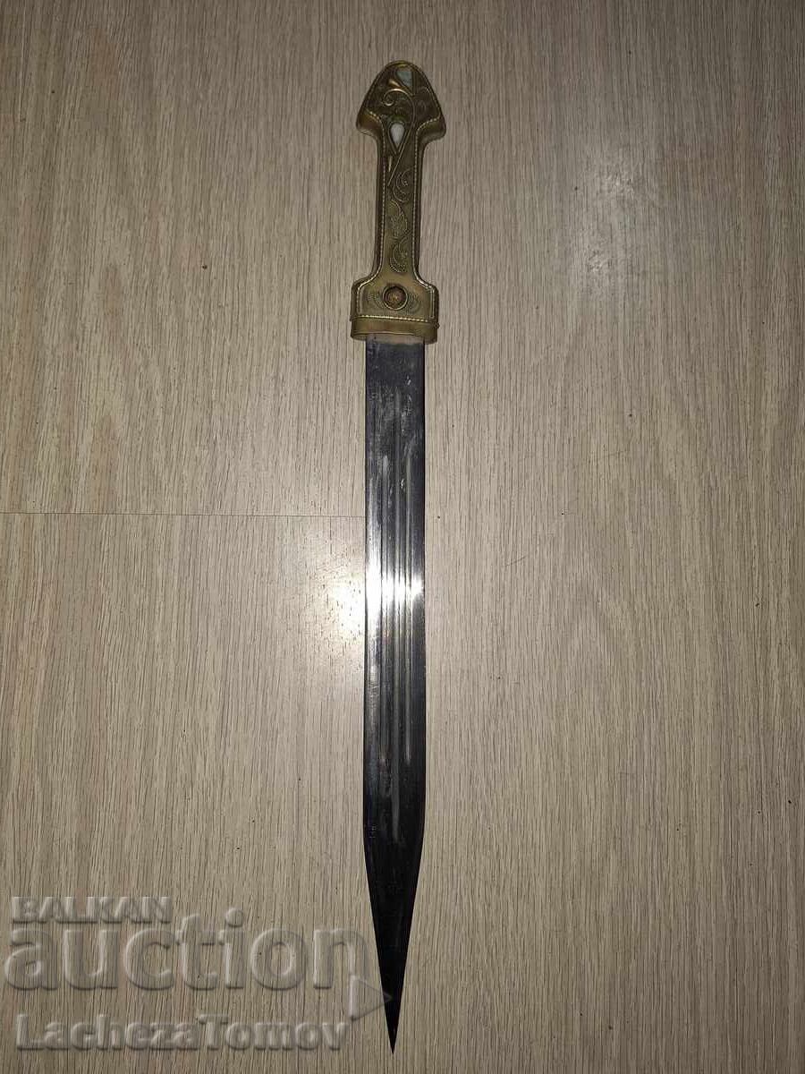 Красива кама СССР Кавказ острие кания отлично състояние с цена 108.00 лв. | € 55.22 Красива кама СССР Кавказ острие кания отлично състояние с цена 108.00 лв. | € 55.22