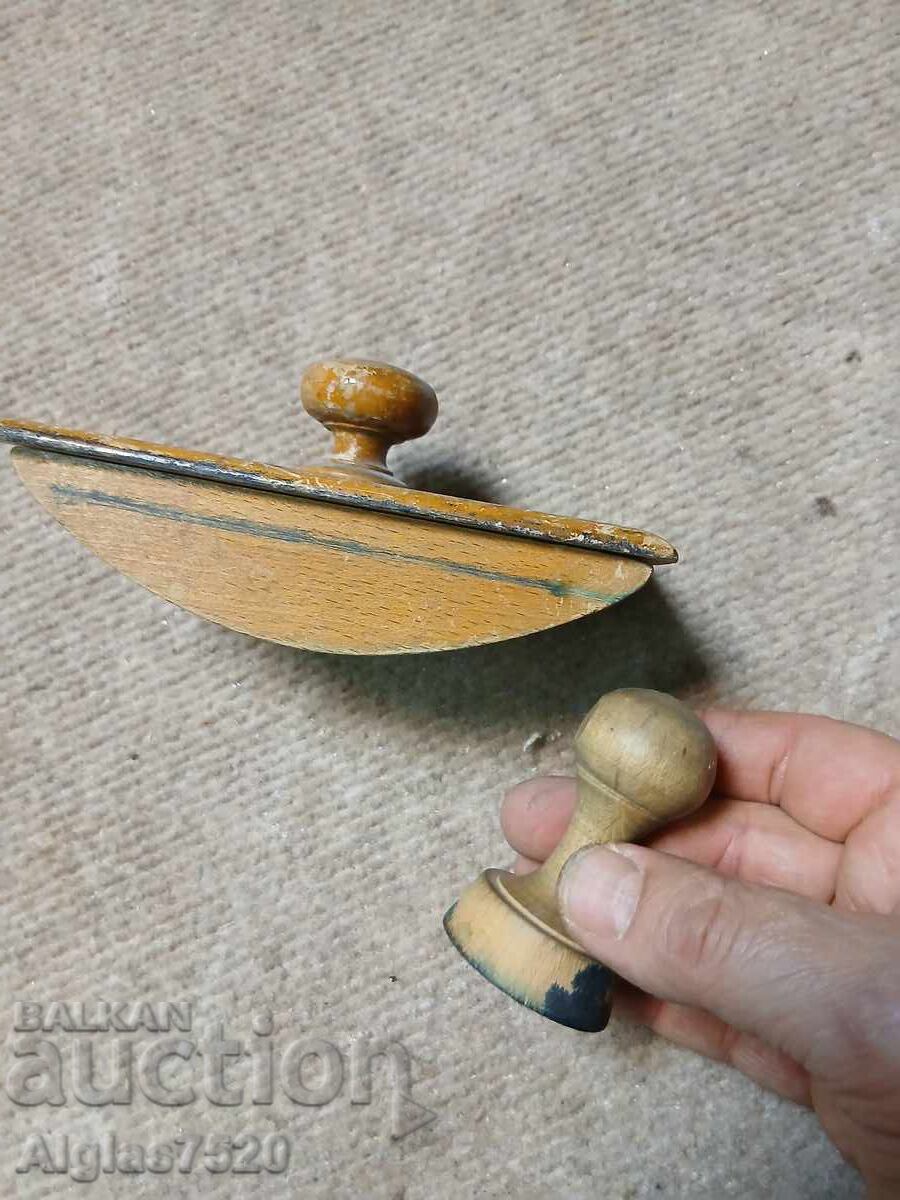 Livrarea 2 buc. Ștampile vechi de lemn Livrarea 2 buc. Ștampile vechi de lemn