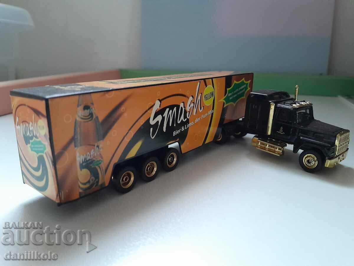 *$*Y*$* METAL MODEL FORD ADVERTISING BEER SMASH *$*Y*$* - 5