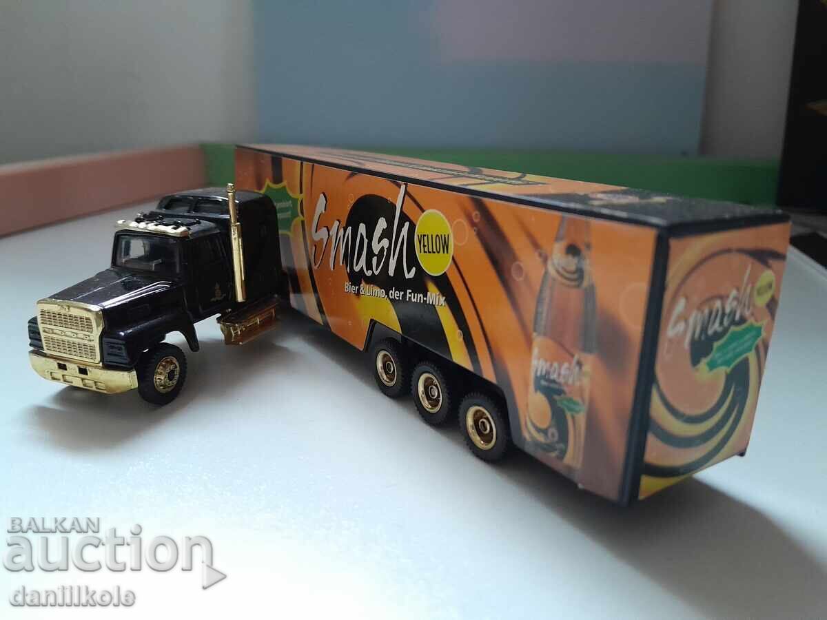 *$*Y*$* METAL MODEL FORD ADVERTISING BEER SMASH *$*Y*$* - 6