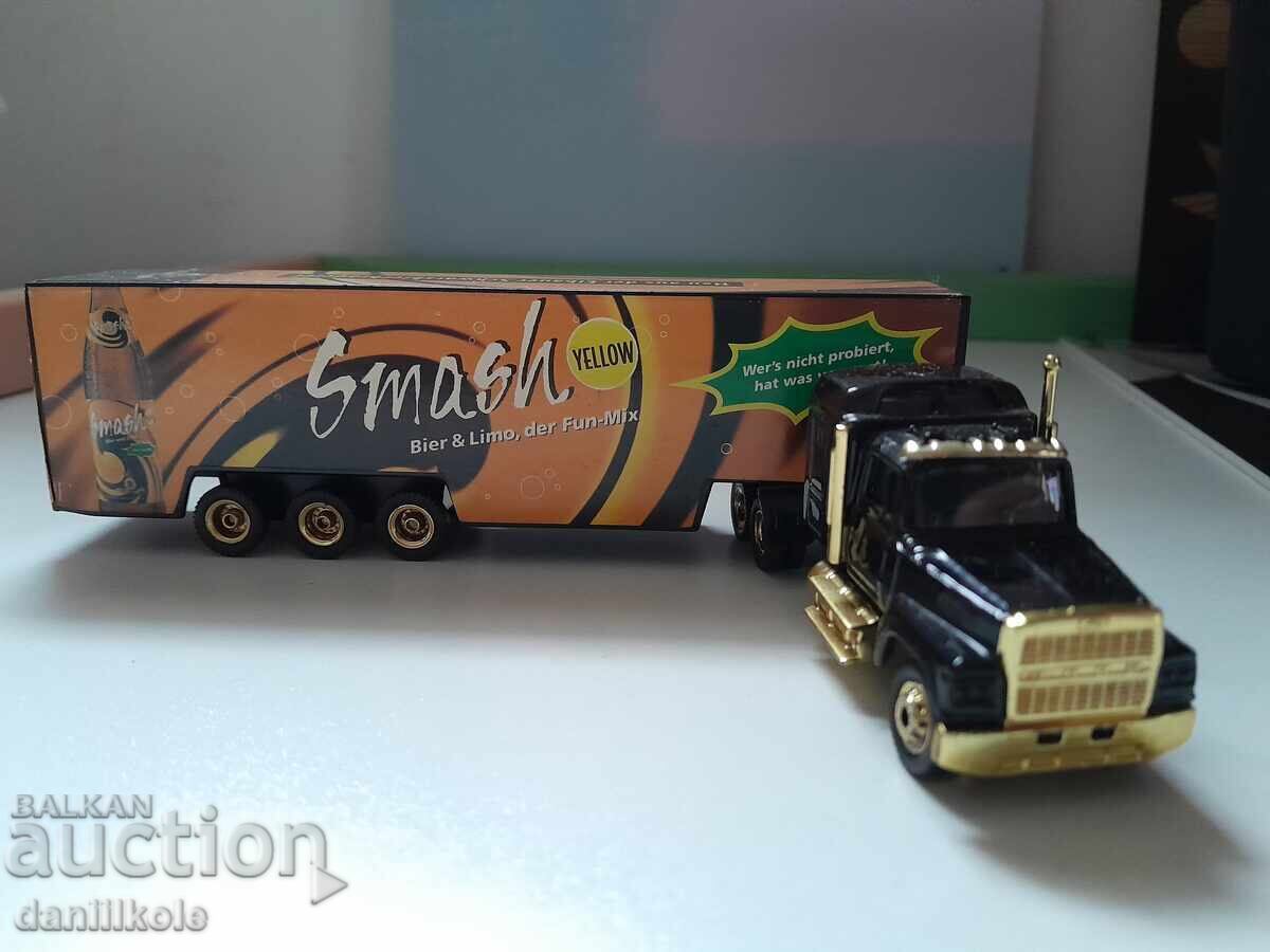 *$*Y*$* METAL MODEL FORD ADVERTISING BEER SMASH *$*Y*$*