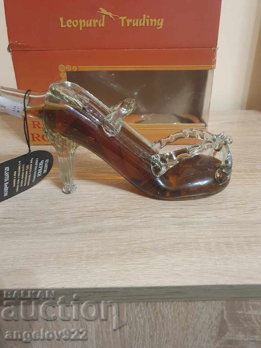 Licitație Rom Roșu 200 ml Licitație Rom Roșu 200 ml