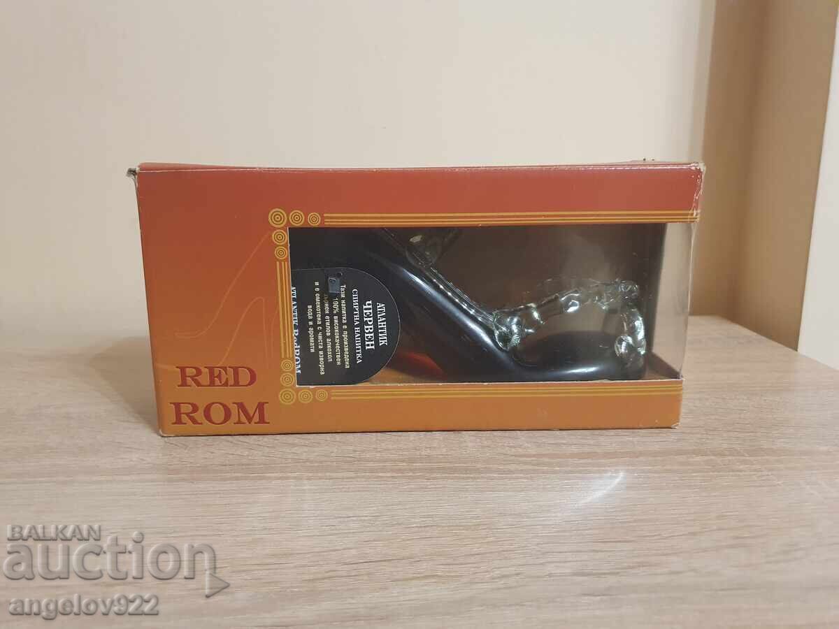 Rom Roșu 200 ml Rom Roșu 200 ml