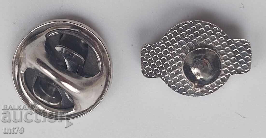 Emblemă: Nissan – emblemă cu preț 5.00 BGN | € 2.56 Emblemă: Nissan – emblemă cu preț 5.00 BGN | € 2.56