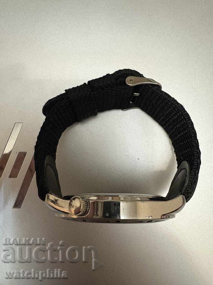 Russian Tank men's watch. UNC excellent condition - 6 Russian Tank men's watch. UNC excellent condition - 6