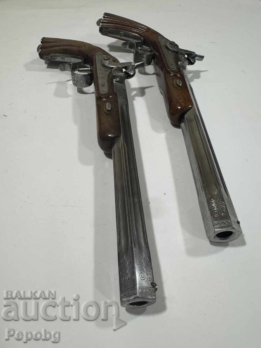 Pair of capsule pistols - 7