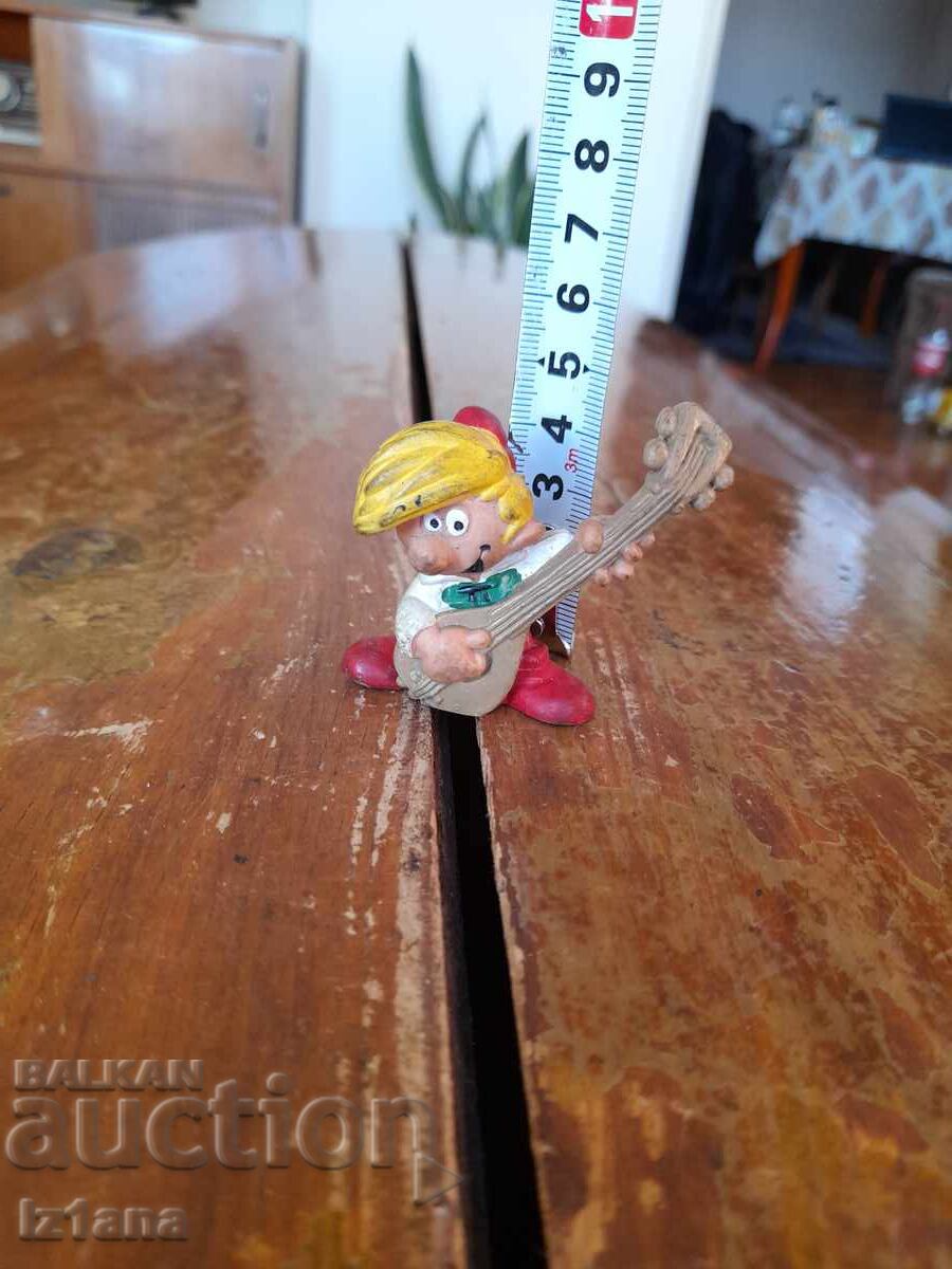Jucărie veche, figurină cu preț 22.00 BGN | € 11.25 Jucărie veche, figurină cu preț 22.00 BGN | € 11.25
