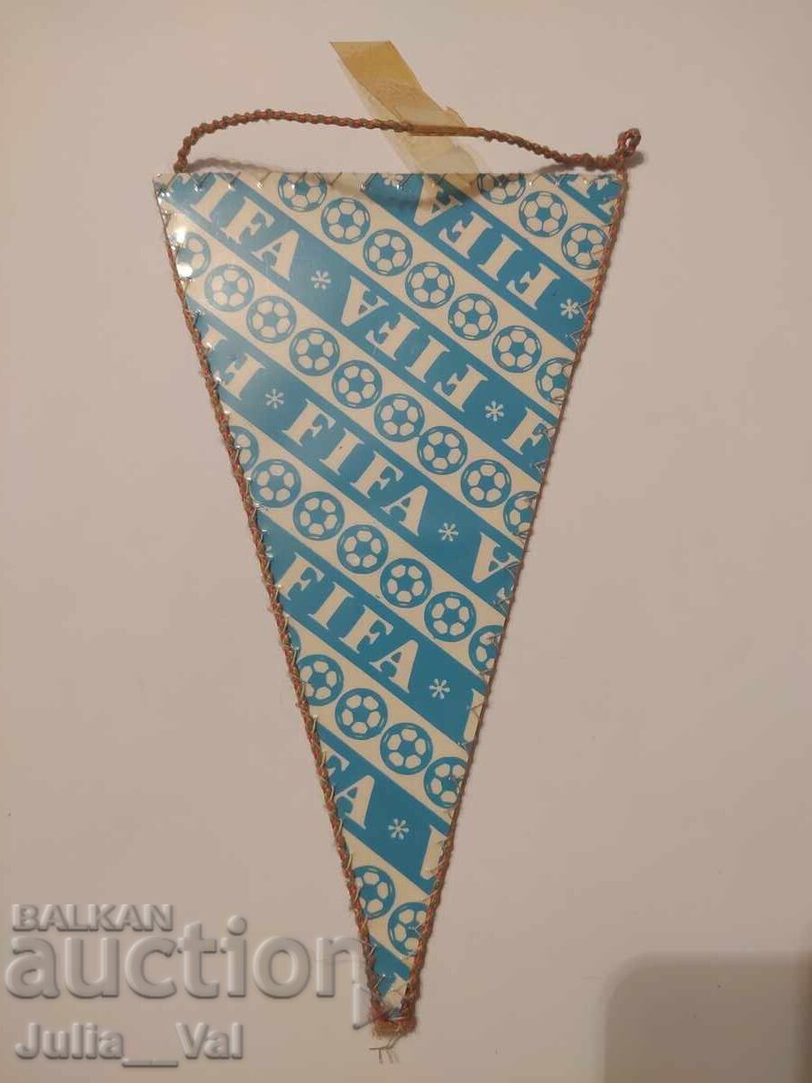 Football - FC Bayern Munich - Old Flag with price 11.30 BGN | € 5.78 Football - FC Bayern Munich - Old Flag with price 11.30 BGN | € 5.78