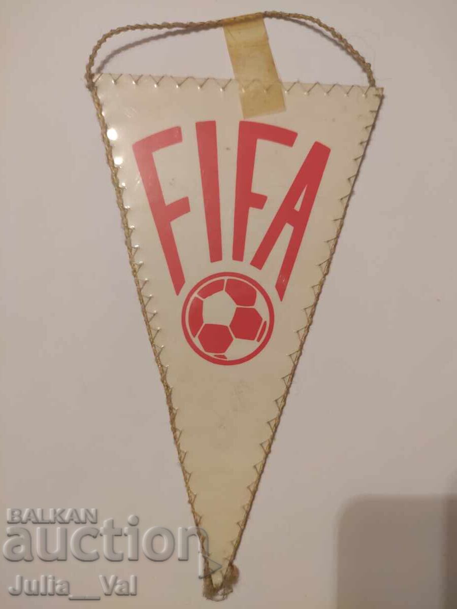 Футбол - Рома - Италия - старо флагче с цена 2.50 лв. | € 1.28 Футбол - Рома - Италия - старо флагче с цена 2.50 лв. | € 1.28