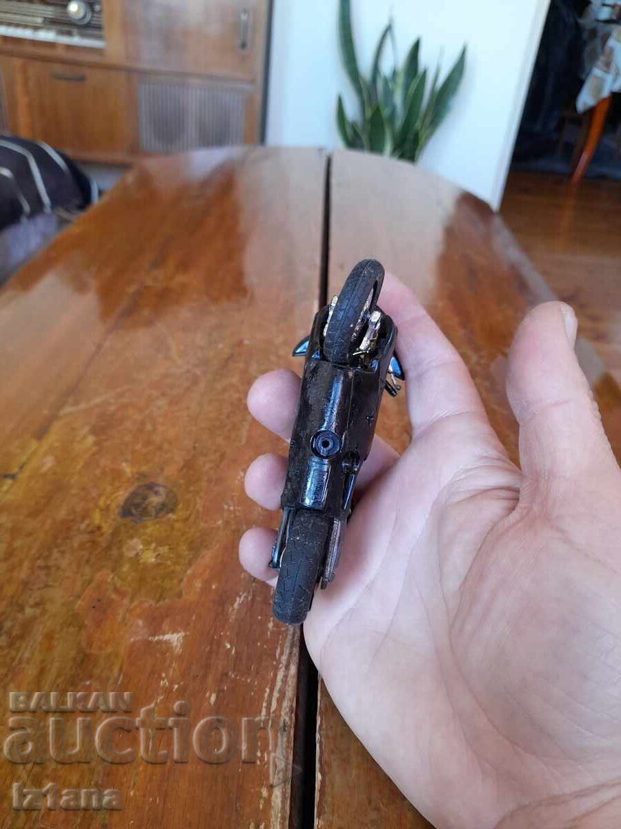 Стара играчка мотоциклет Ducati - 6 Стара играчка мотоциклет Ducati - 6