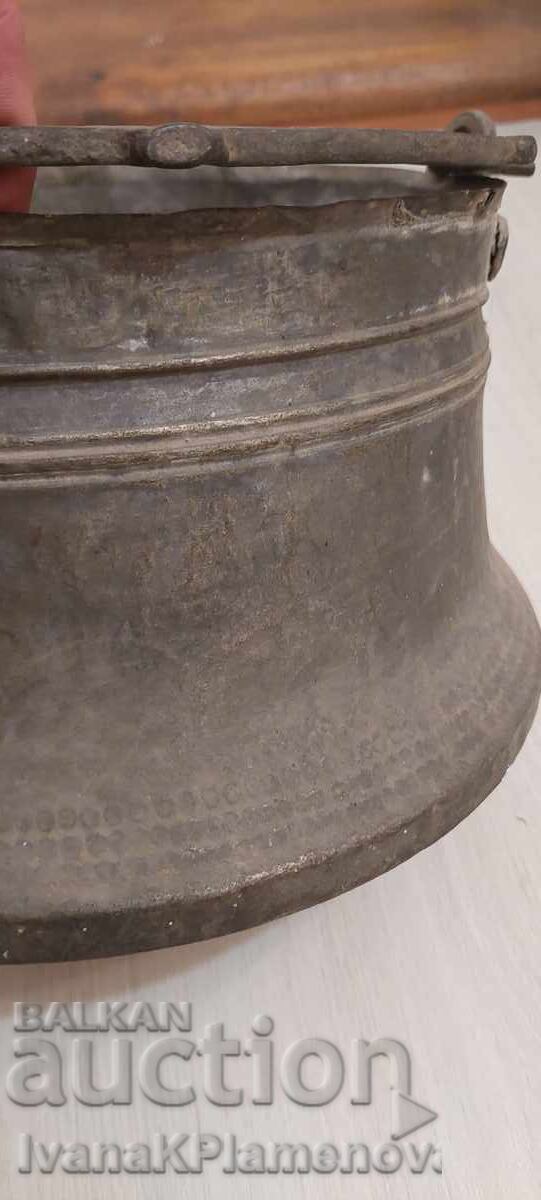 Livrarea Cupru de epocă retro pentru colecționari