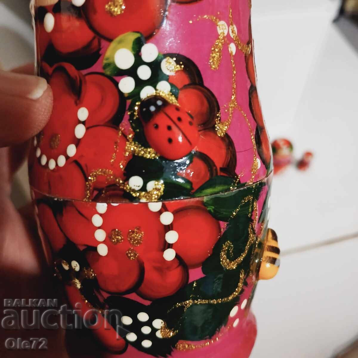 Auction  5-piece Matryoshka Doll