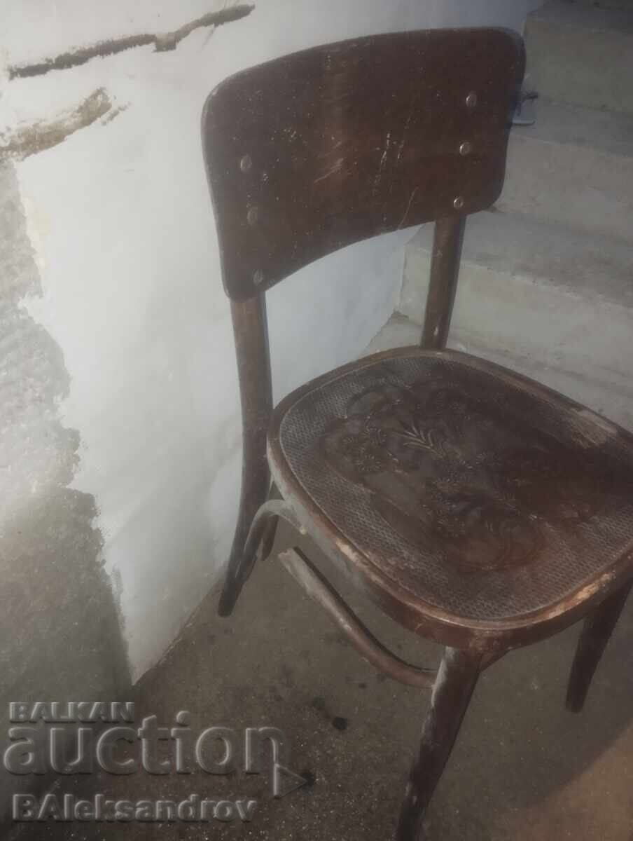 Delivery of Viennese chair