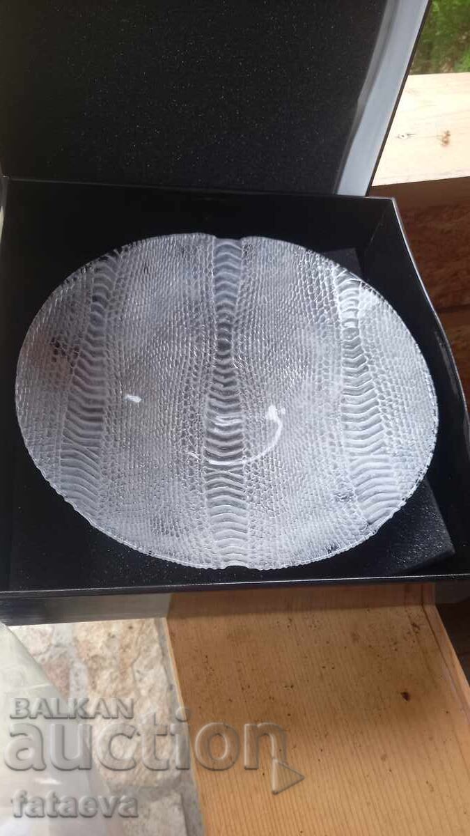 Two brand new souvenir plates with silver plating with price 4.51 BGN | € 2.31 Two brand new souvenir plates with silver plating with price 4.51 BGN | € 2.31